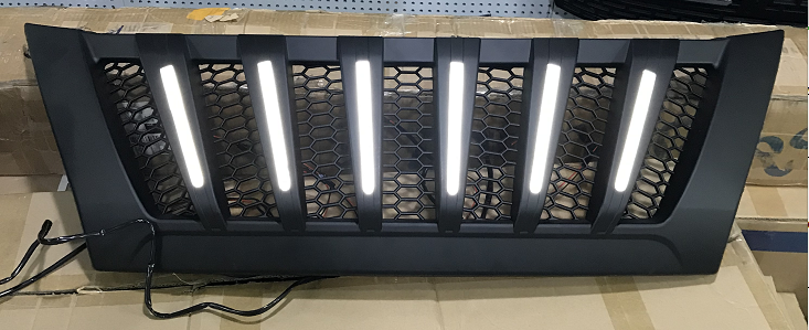 TOYOTA FORTUNER FRONT GRILLE