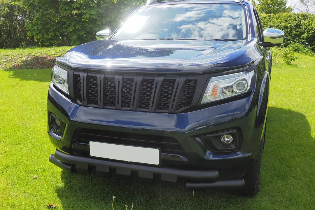 NISSAN NAVARA FRONT GRILLE